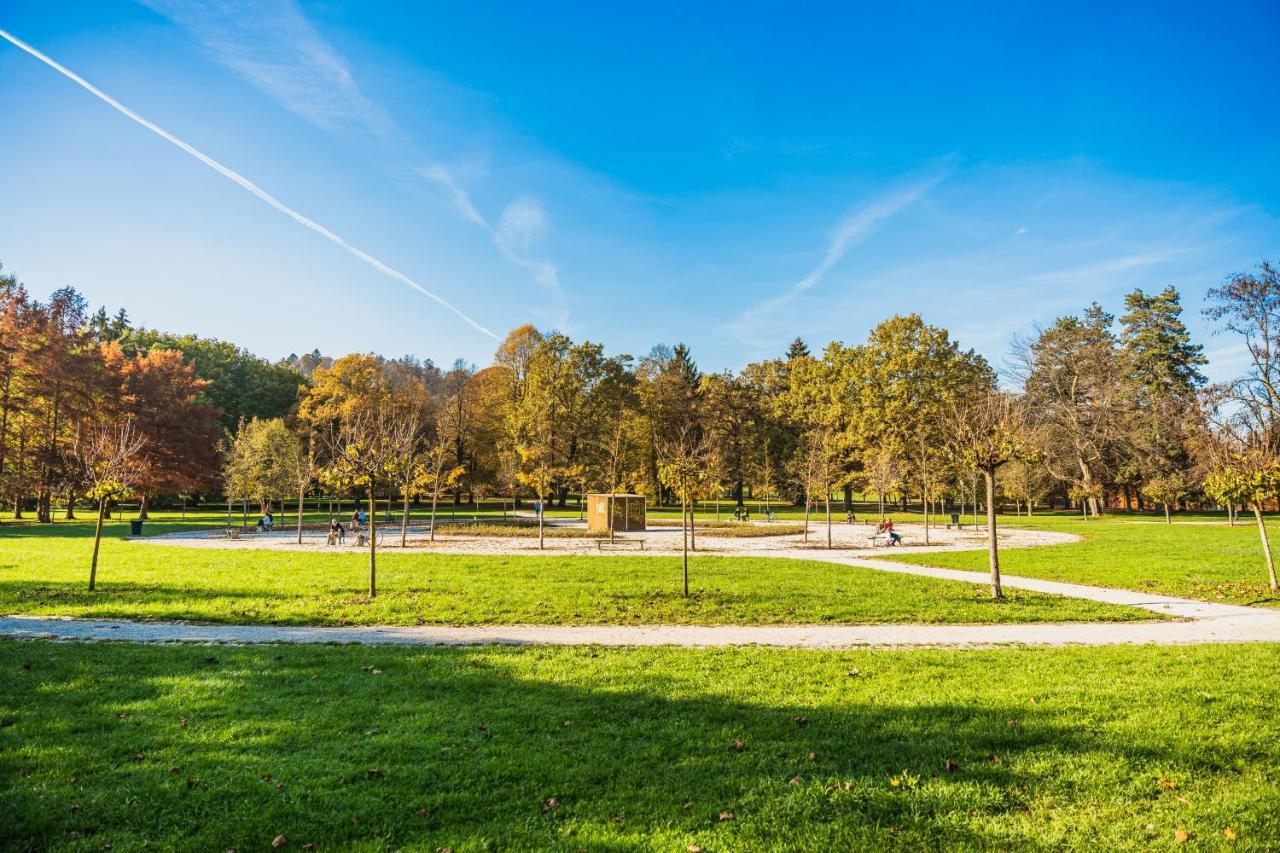 Vila Valentina Ljubljana Luaran gambar