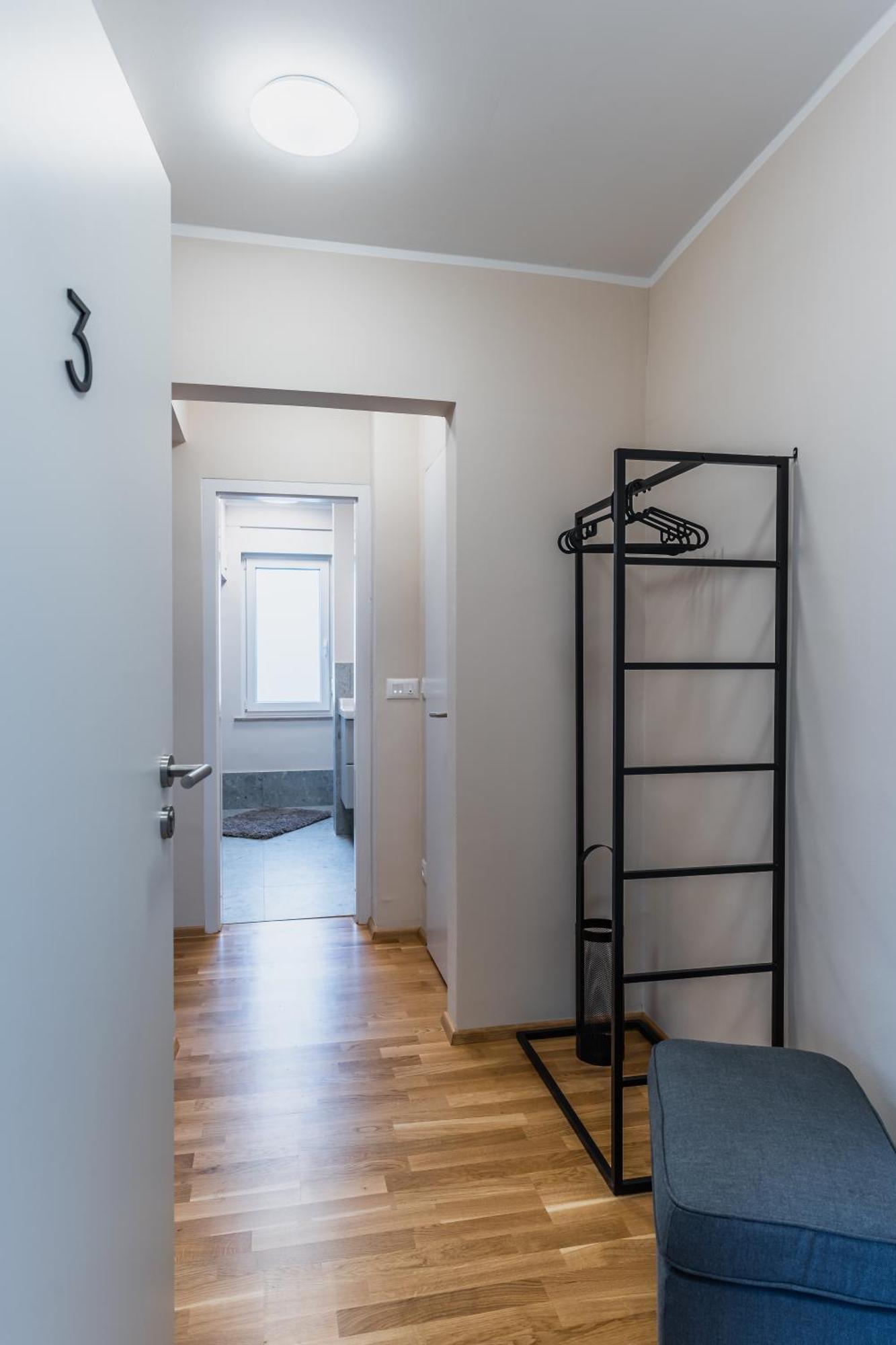 Vila Valentina Ljubljana Bilik gambar